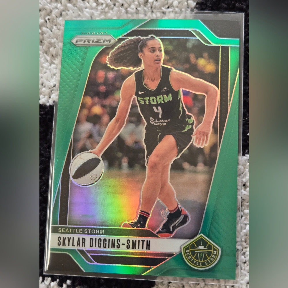 2024 Panini Prizm WNBA #76 Skylar Diggins-Smith Green Prizms